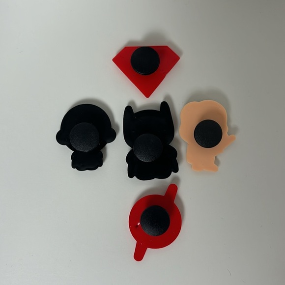 DC ~ Jibbitz ~ for Crocs ~ Batman ~ Superman ~ Wonder Woman ~ Flash - Picture 2 of 3